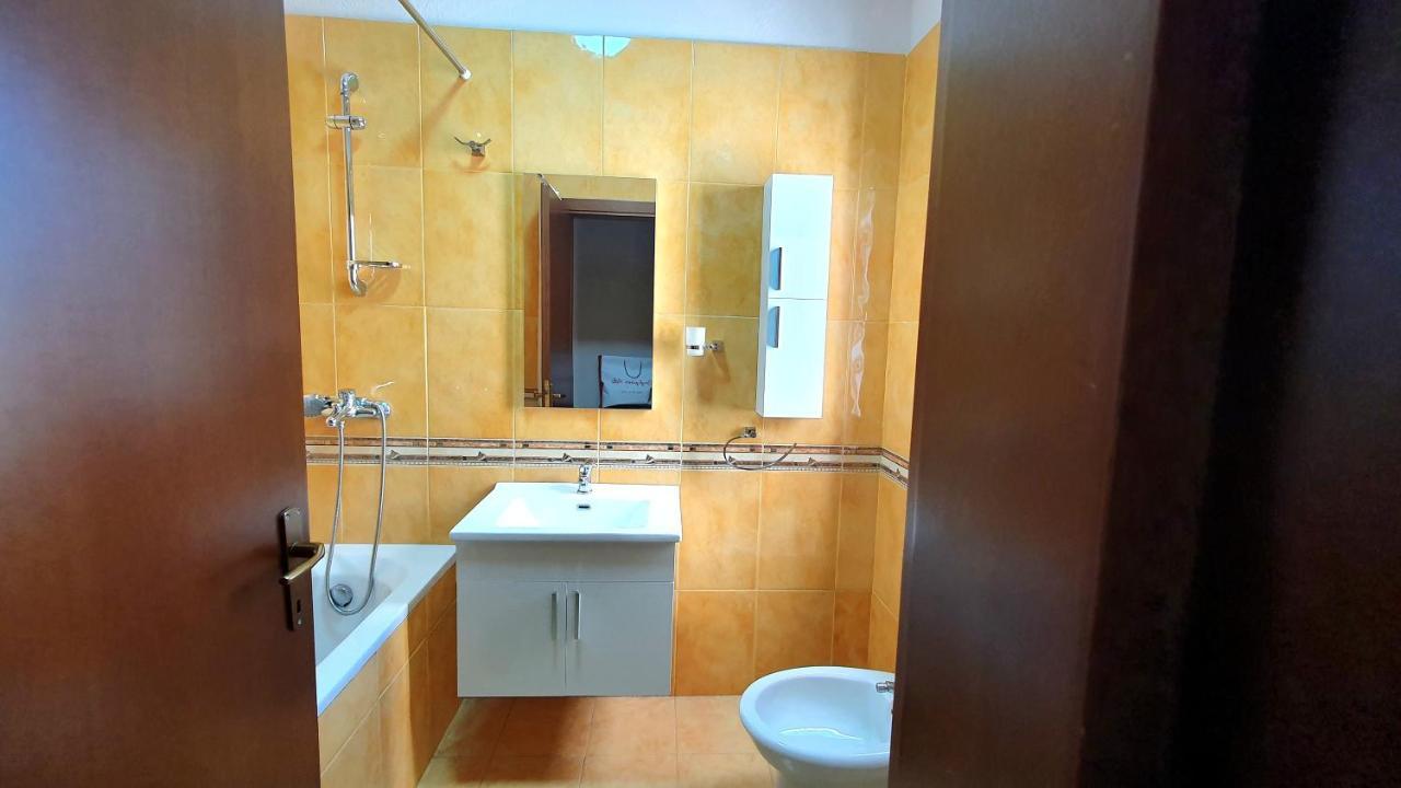 Star Apartment ติรานา ภายนอก รูปภาพ